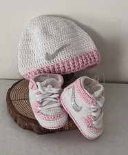 Berretto e scarpine, rosa