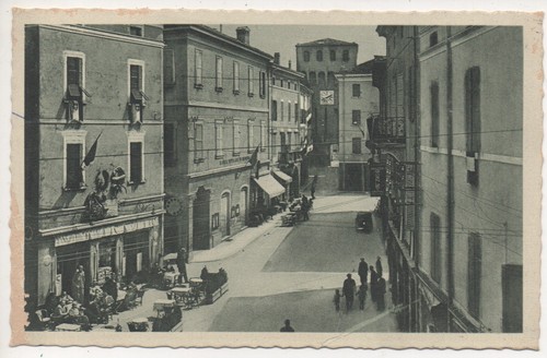Vignola piazza garibaldi - -,