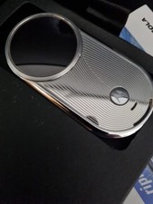 Motorola Aura R1, Pari Al