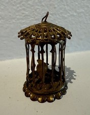 Antica casa delle bambole in