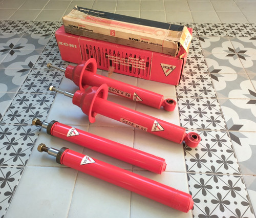 Kit ammortizzatori regolabili