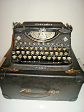 MACCHINA DA SCRIVERE ANTICA D'EPOCA-PORTATILE MERCEDES PRIMA MOD 33 ANNO 1929.