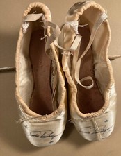 National Ballet of Canada bellissima ballerina Sonia Rodriquez firmata scarpa da punta