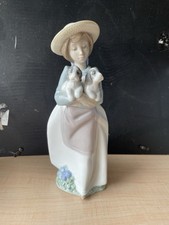 Statuina bambina Lladro Nao