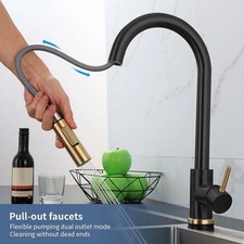 Rubinetto nero lavello cucina