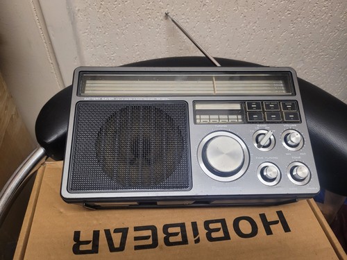Panasonic 1405lbe radio - panasonic, rf-1405lbe