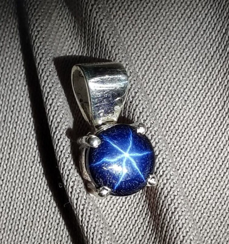 Collana con ciondolo - , in