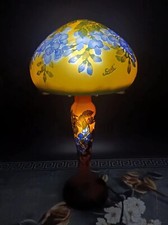 Lampada da scrivania in vetro