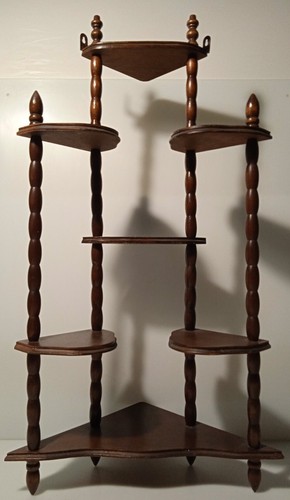 Vecchia angoliera legno - vecchia,