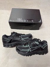 Nike Zoom Vomero 5 x DSM |