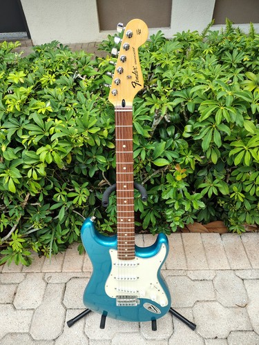 Fender standard stratocaster - fender,