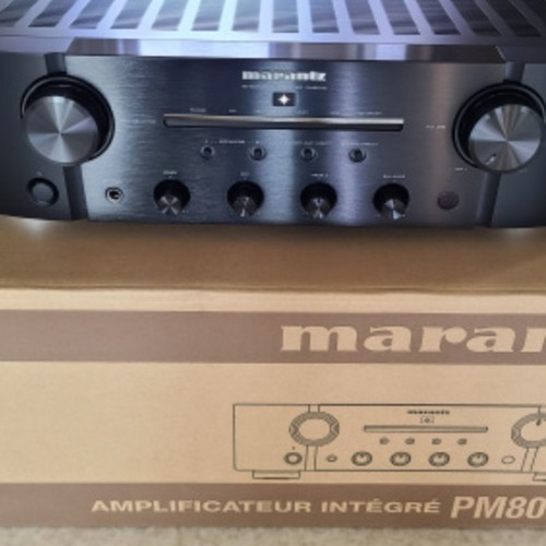 Amplificatore stereo integrato
