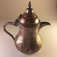 Antica caffettiera araba