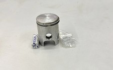 PISTONE CON SPINOTTO E