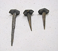 Lotto 3 vecchi chiodi da