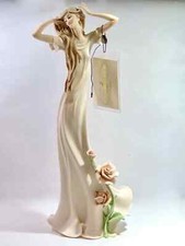 RARA scultura in porcellana