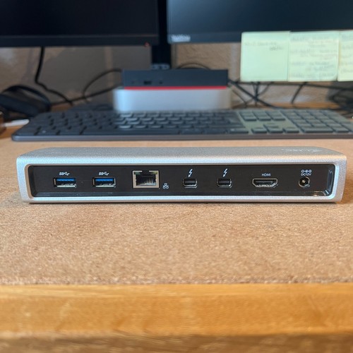 Docking station i - 🖥️,