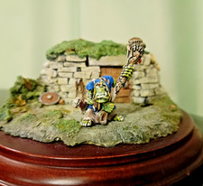 Warhammer Vintage Diorama - Orchi & Goblin - Orco Sciamano - Metal, Painted