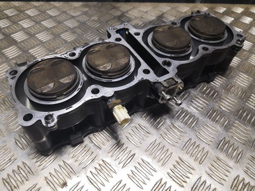 Cylindre pistons origine - cylindre,