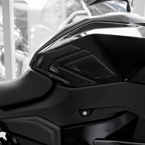 Bmw 900 triple - triple, black