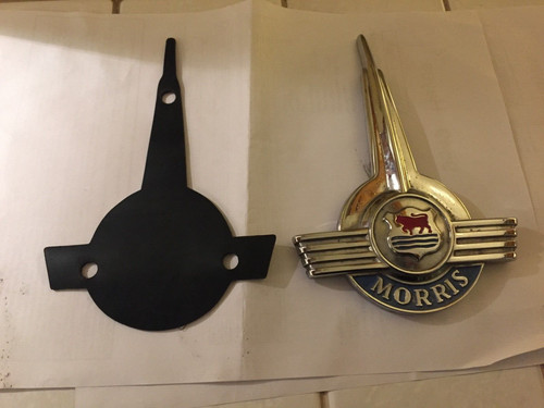 Morris minor bonnet badge - minor,