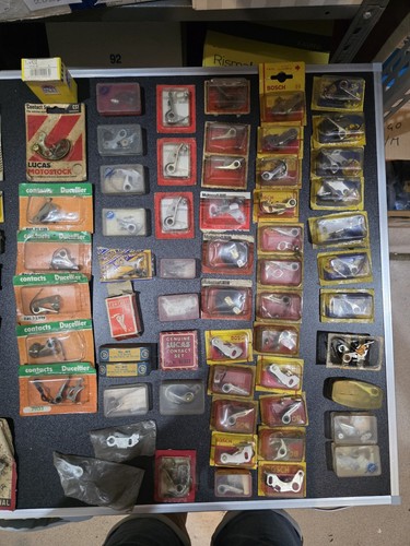 Stock puntine per auto