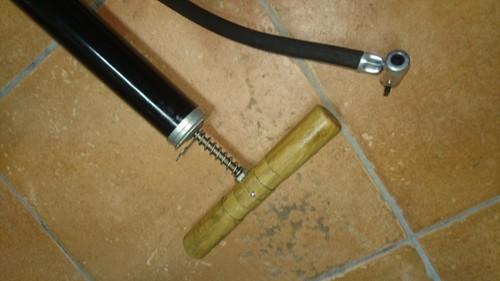 Pompa nera legno gonfiaggio - pompa,