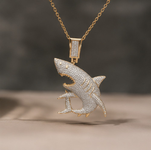 Ciondolo squalo moissanite