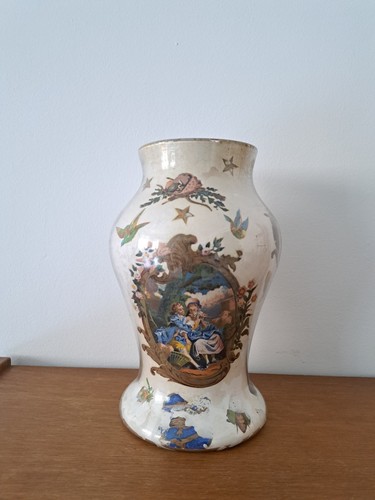 Vaso balaustra fissato sotto
