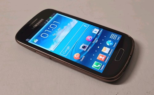 Piccolo cellulare samsung - cellulare,