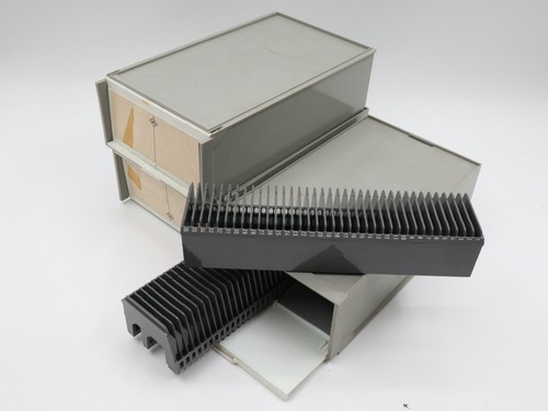 Box con carrelli porta - 3,