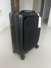 RIMOWA Essential Sleeve Cabin