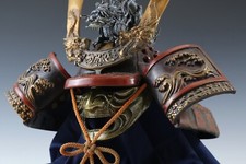 Vecchio elmetto giapponese vintage Samurai Kabuto -elmetto rosso drago con maschera-