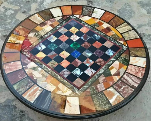 Scacchiera rotonda fatta - , a