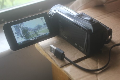 Jvc everio r10bu quad - hd, gz-r10bu