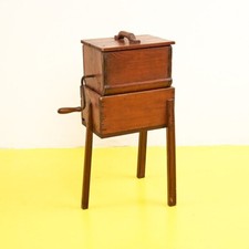 impastatrice antica in legno