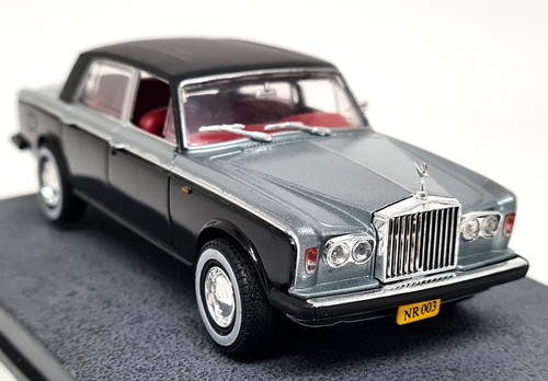 Eon rolls royce - royce, silver