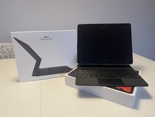 Apple iPad Pro 12.9" 64GB •