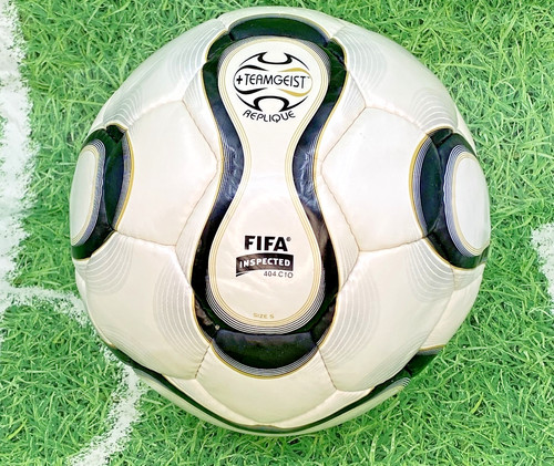 Adidas teamgeist match ball - adidas,