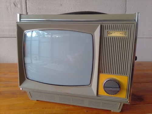 Auto portatile vintage - tv,