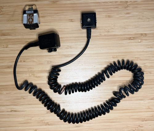 Cavo flash remoto avvolto