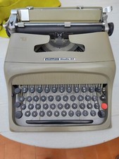 macchina da scrivere olivetti