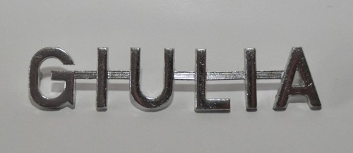 Scritta giulia alfa - romeo, logo