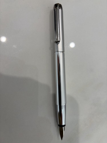 Pelikan pura p40 - pura, plume