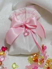 Stock 50 Sacchetti bomboniera bianchi con Greca ricamata rosa battesimo