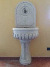 Fontanella fontana giardino cortile pietra