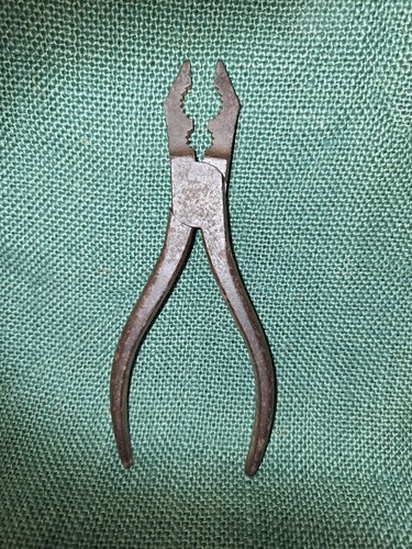 Vecchia pinza old tool - -,