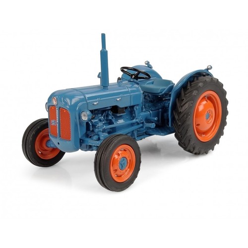 Universal hobbies fordson - -,