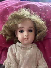 JOLIE PETITE POUPÉE ANCIENNE