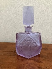 Bottiglia di profumo ceco in